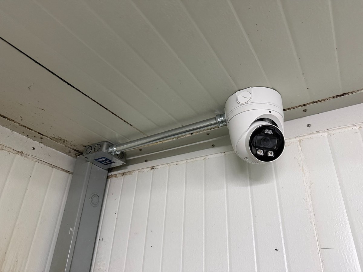 Instalación cámara CCTV Cenada